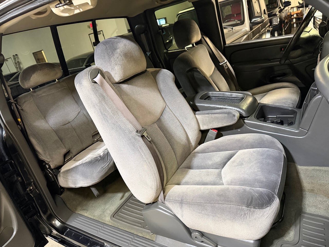 Used 2007 GMC Sierra 2500 SLE w/ Heavy-Duty Power Package AWD/4WD image 11
