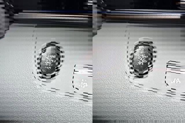 New 2026 Hyundai Elantra Limited image 19