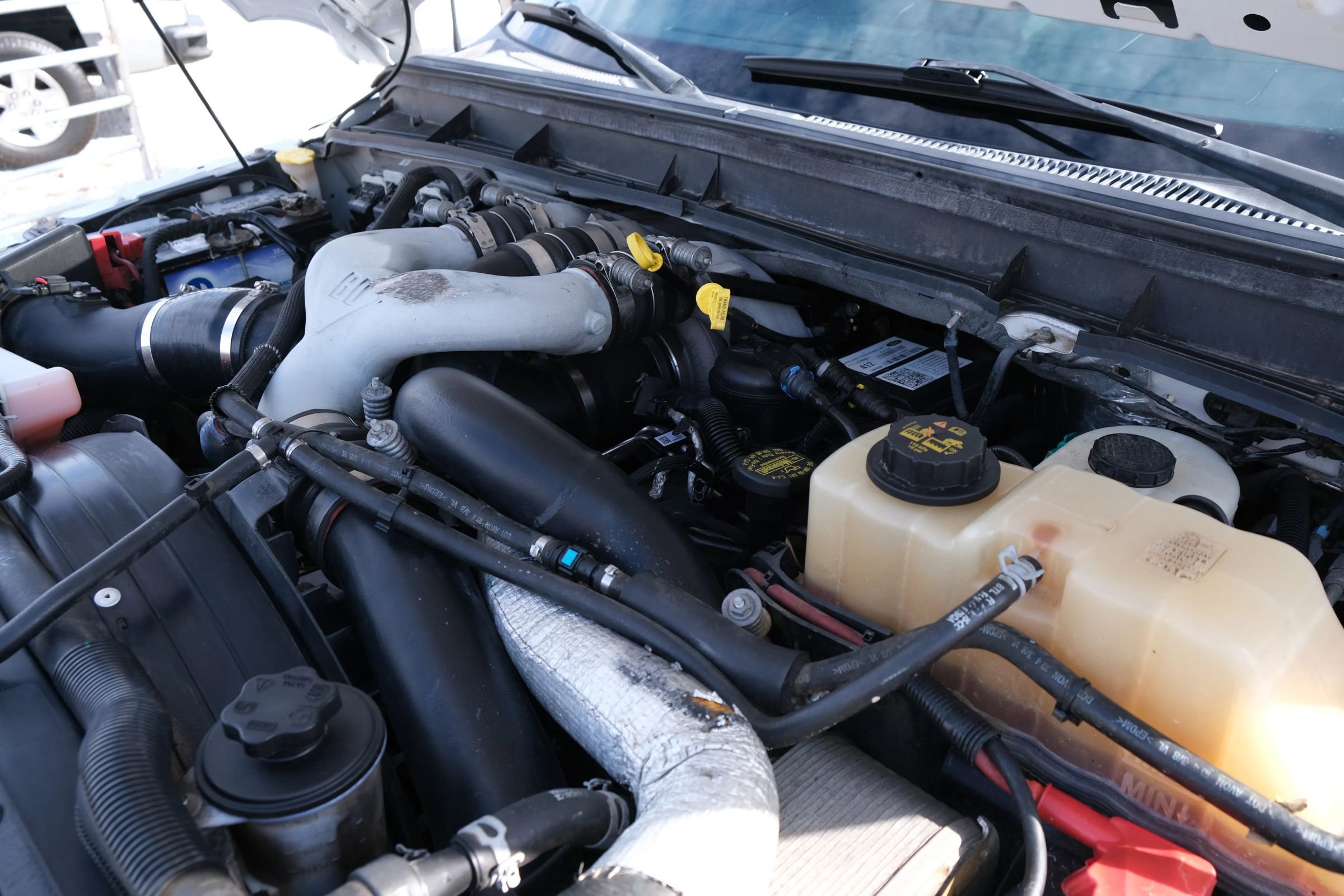 Used 2015 Ford F350 Lariat w/ Lariat Interior Package image 75