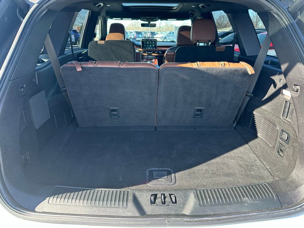 Used 2021 Lincoln Aviator Reserve w/ Elements Package Plus image 31