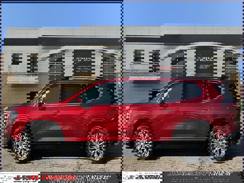 Used 2024 GMC Acadia Denali image 2