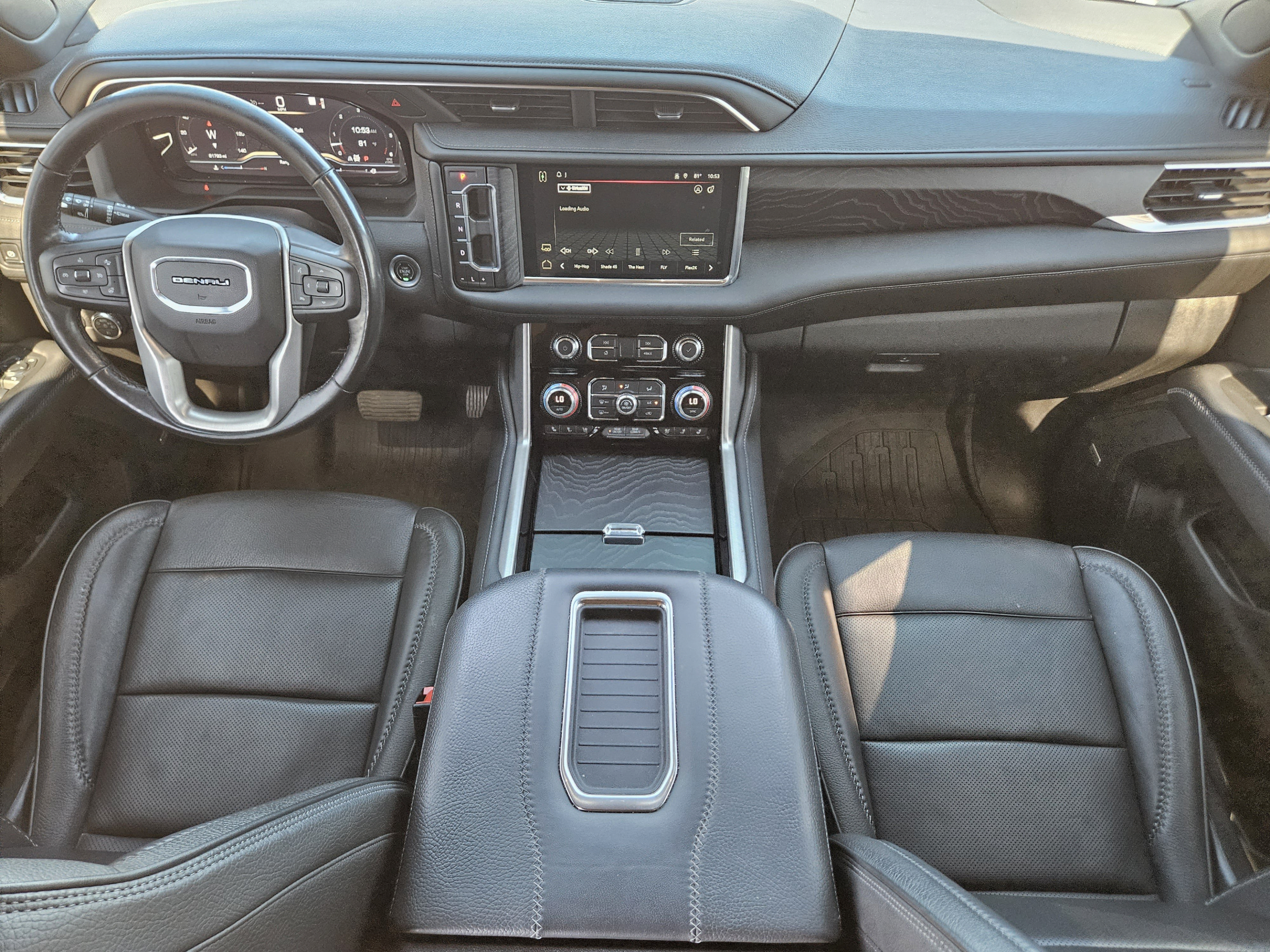 Used 2022 GMC Yukon Denali w/ Denali Premium Package AWD/4WD image 18