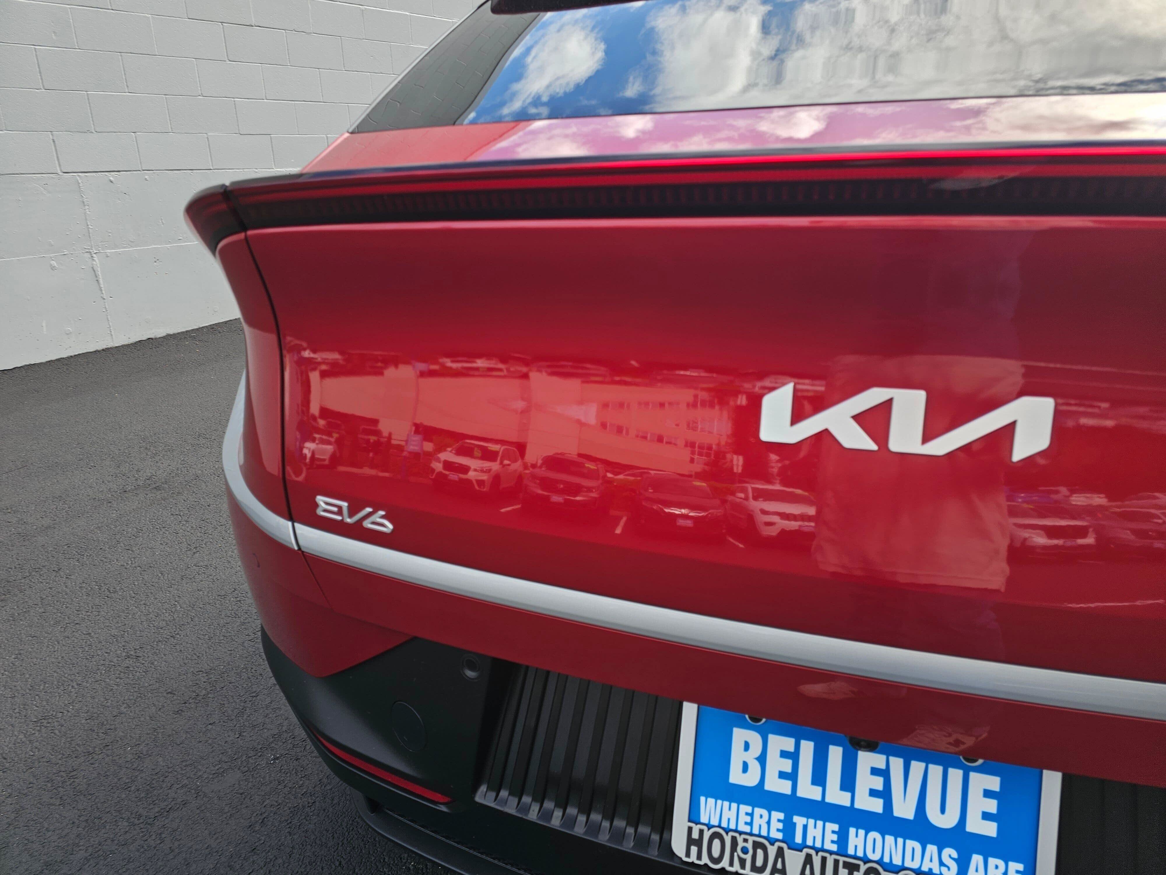 Used 2024 Kia EV6 Light AWD/4WD image 15