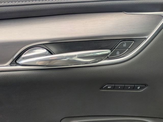 Used 2023 Cadillac XT6 Luxury image 12