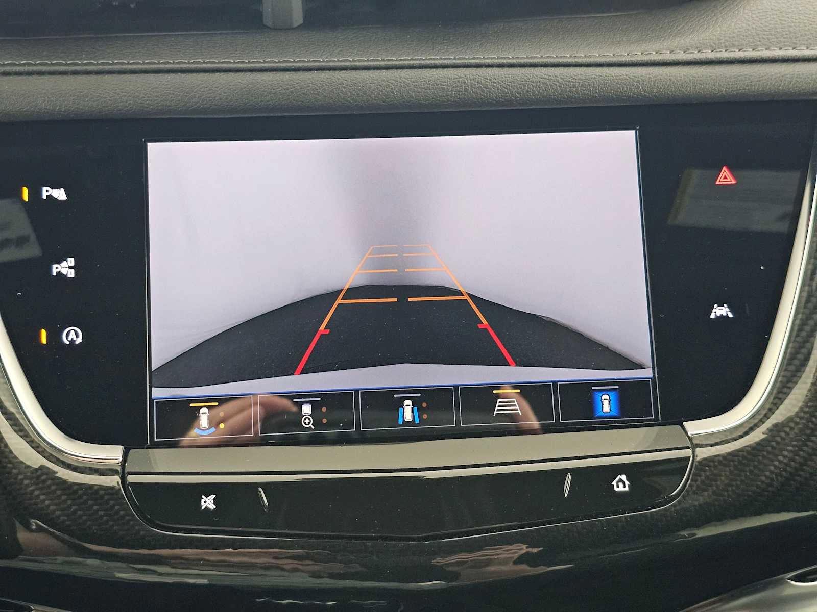 Used 2025 Cadillac XT6 Sport w/ LPO, Onyx Lite Package AWD/4WD image 28