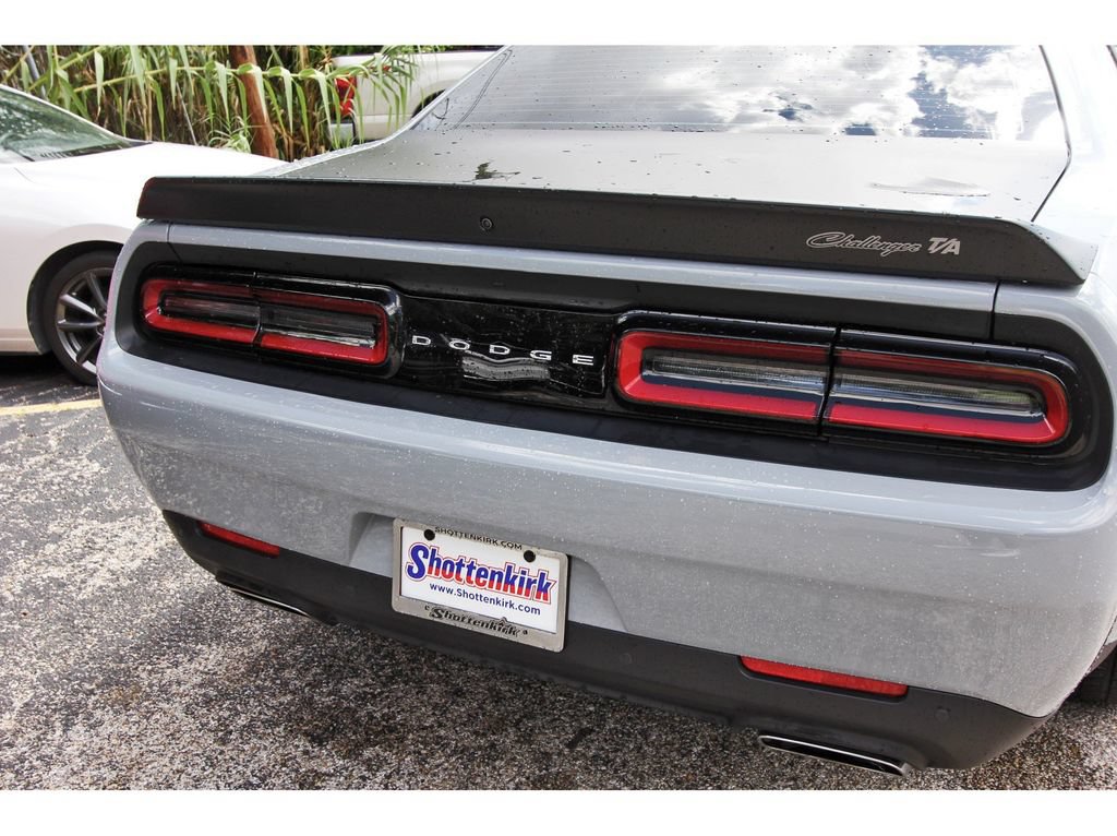 Used 2021 Dodge Challenger R/T Scat Pack RWD image 5