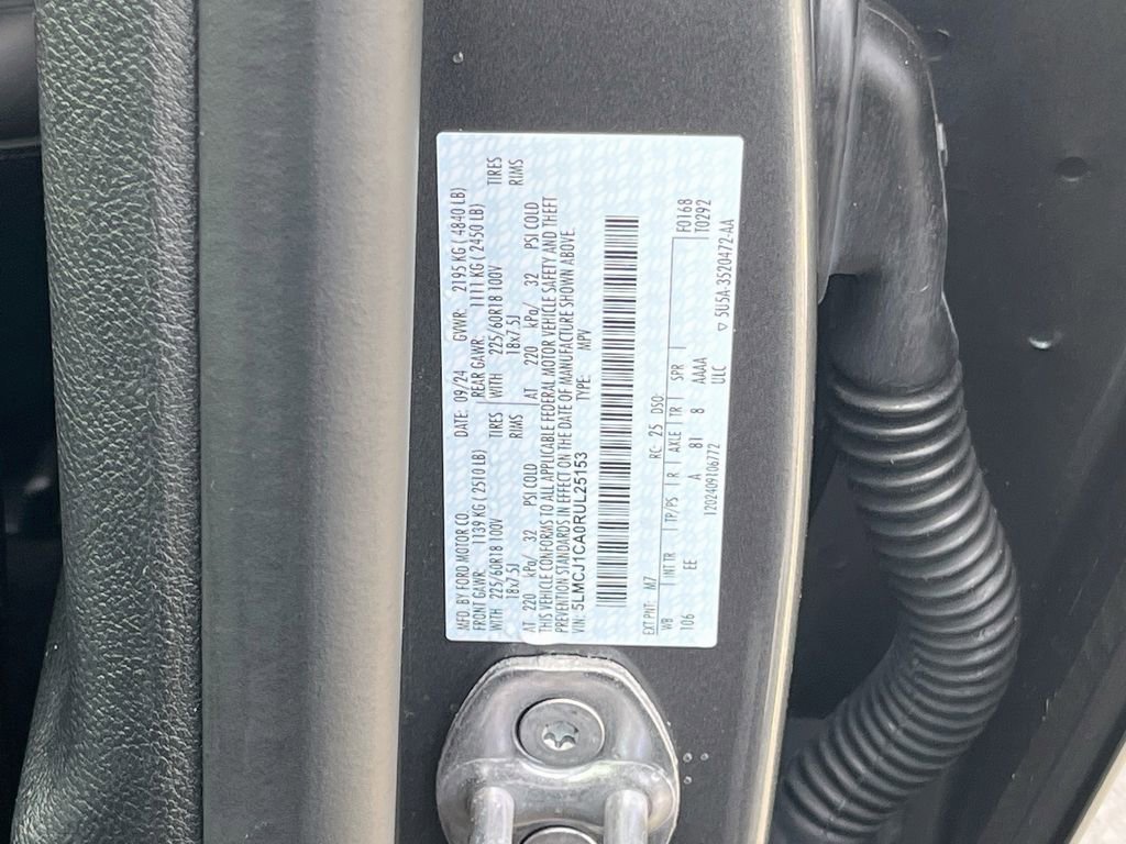 Used 2024 Lincoln Corsair FWD image 31
