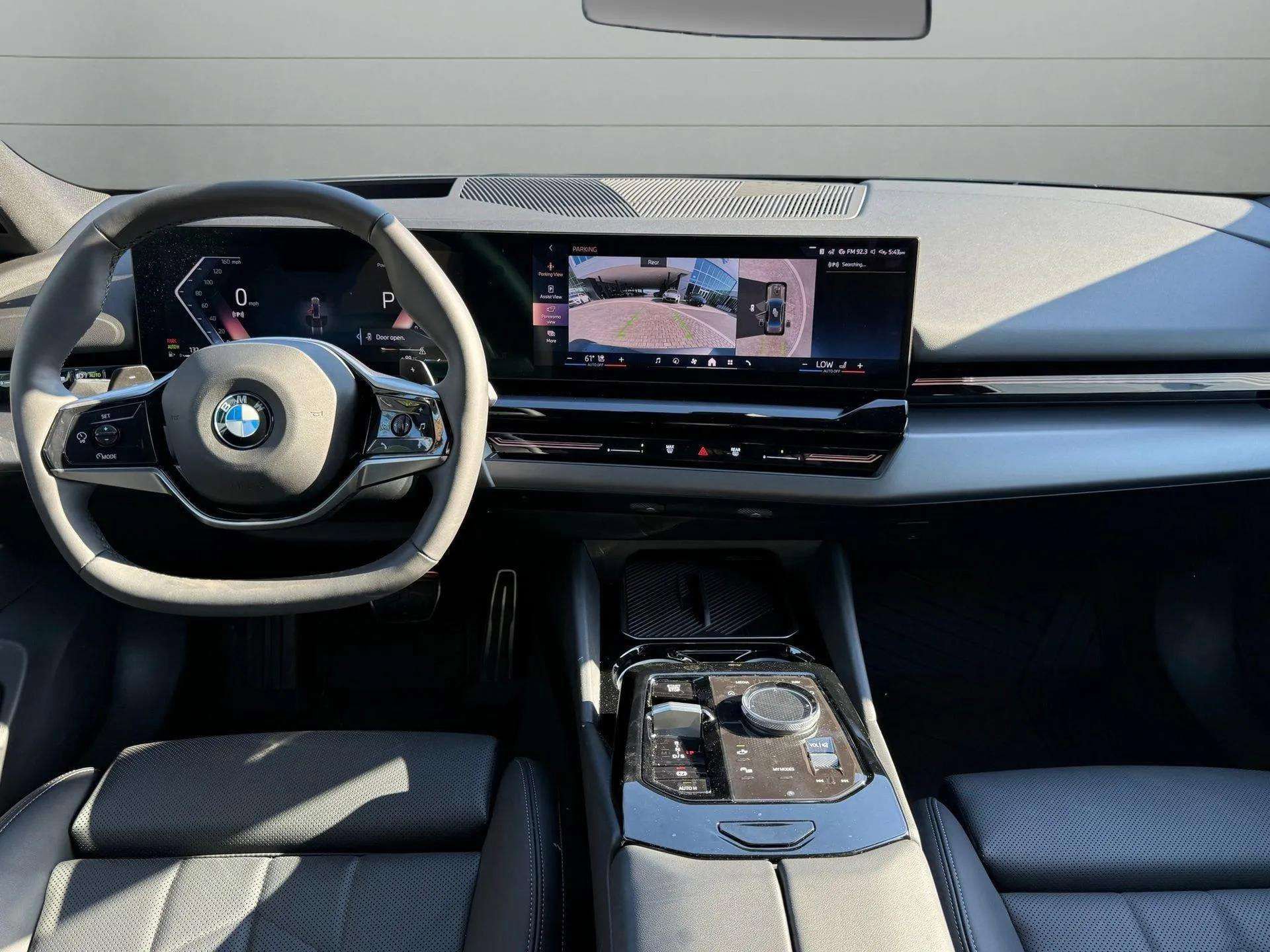 Used 2024 BMW 530i xDrive w/ Premium Package image 34