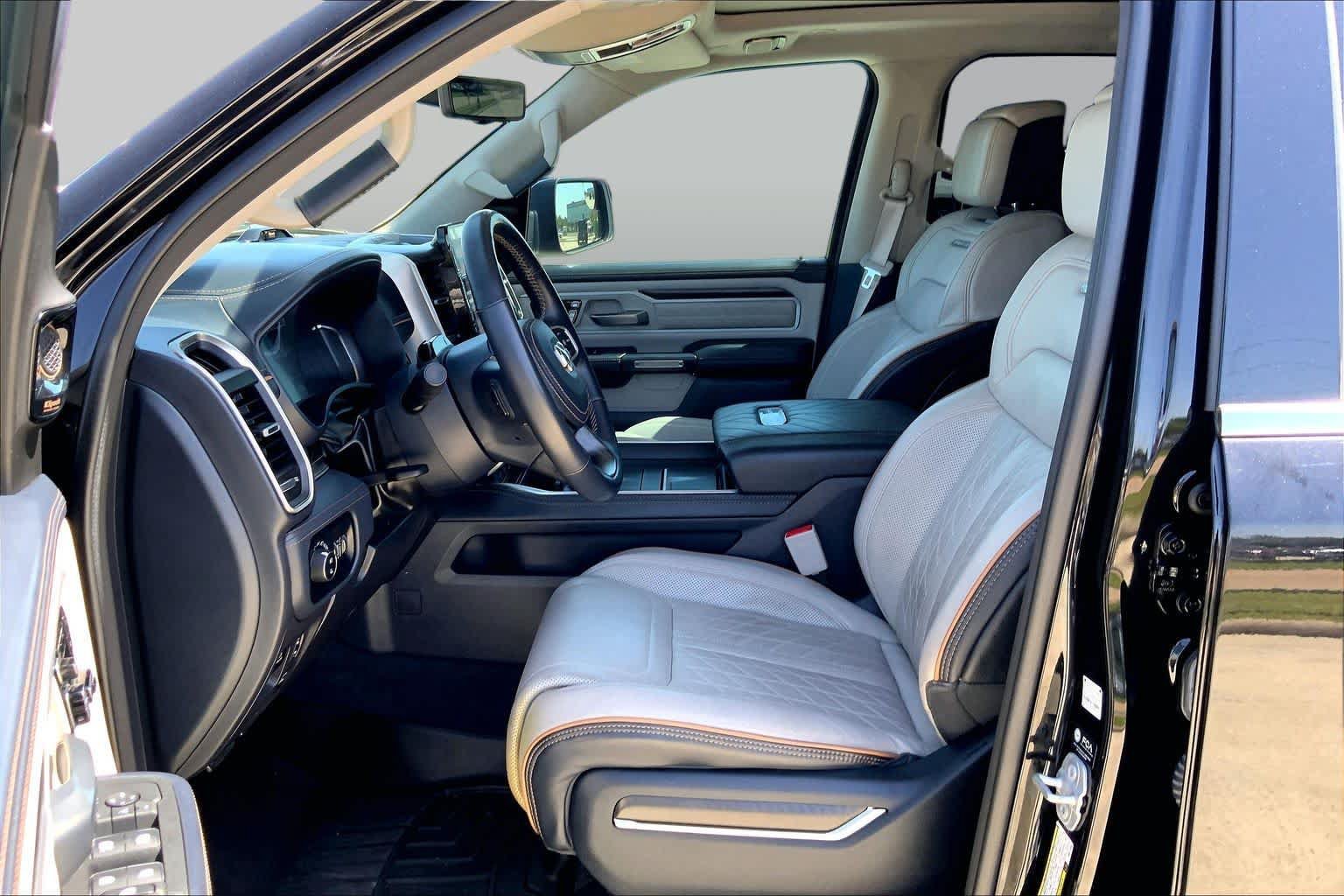 Used 2025 RAM 1500 Tungsten AWD/4WD image 15