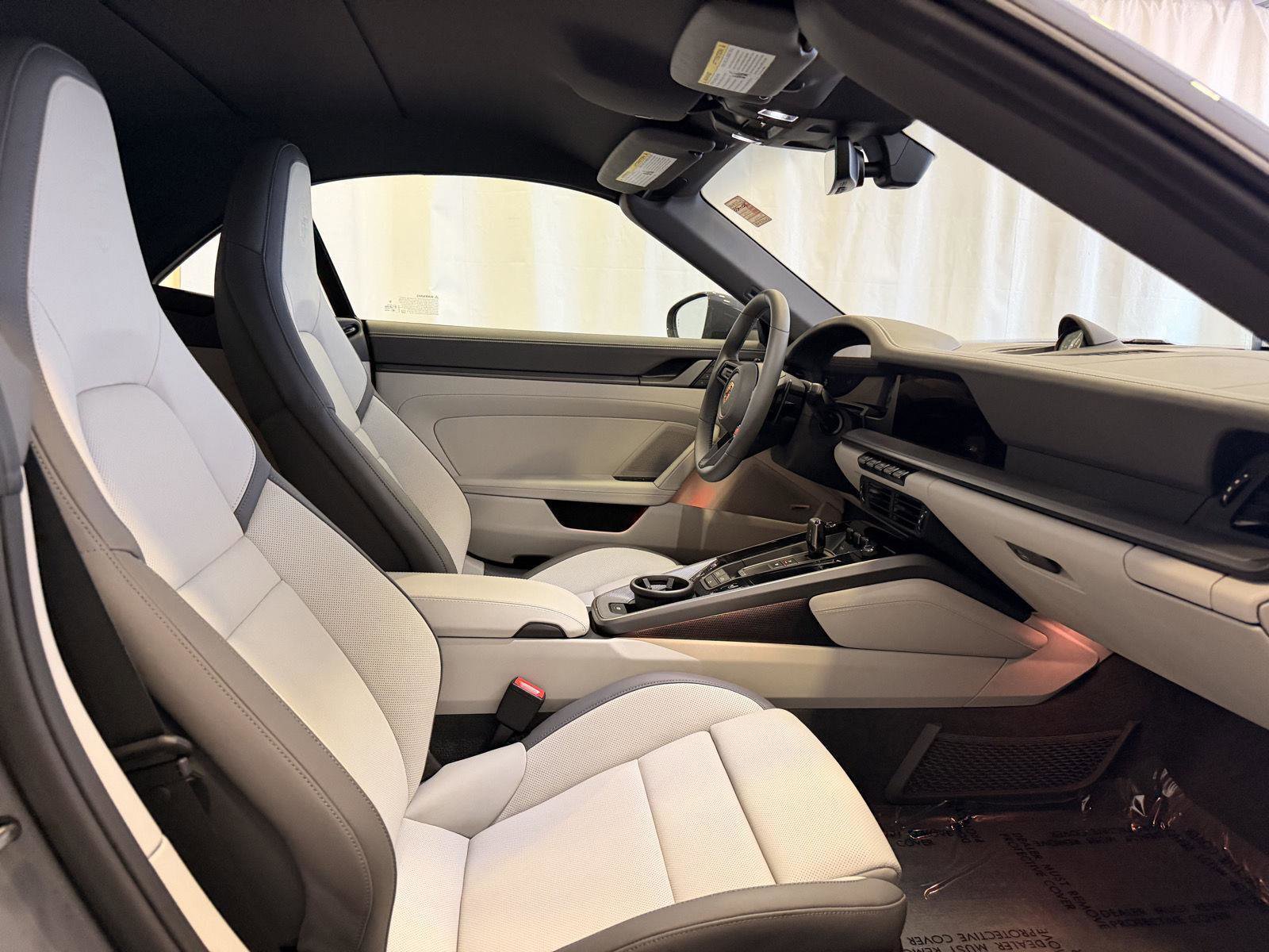 Used 2025 Porsche 911 Carrera image 17