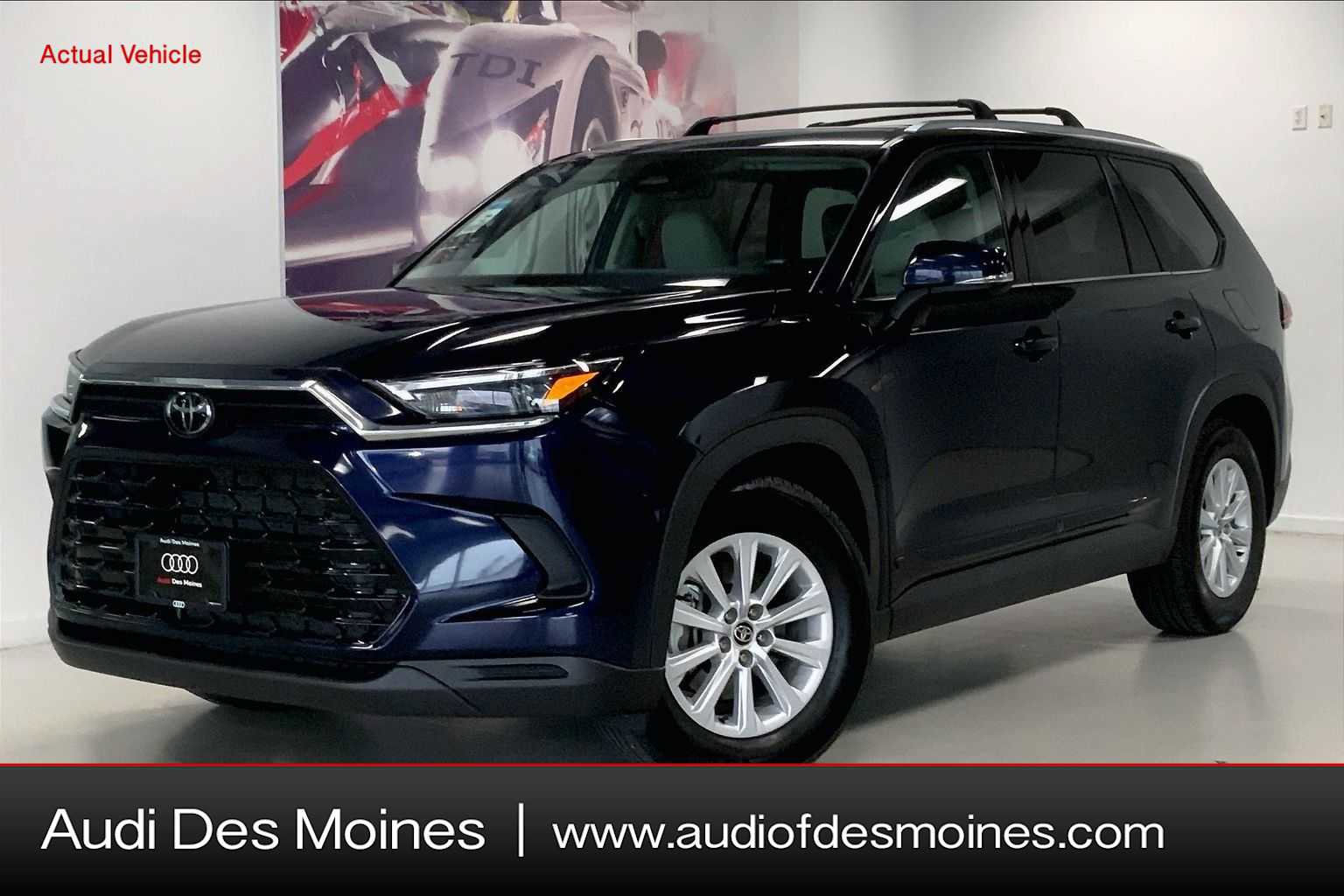 Used 2025 Toyota Grand Highlander AWD image 1