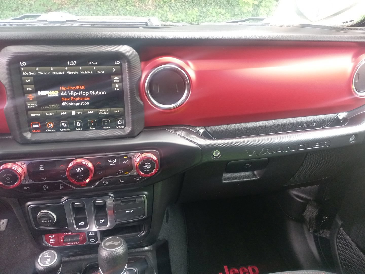 Used 2022 Jeep Wrangler Rubicon w/ LED Lighting Group AWD/4WD image 3