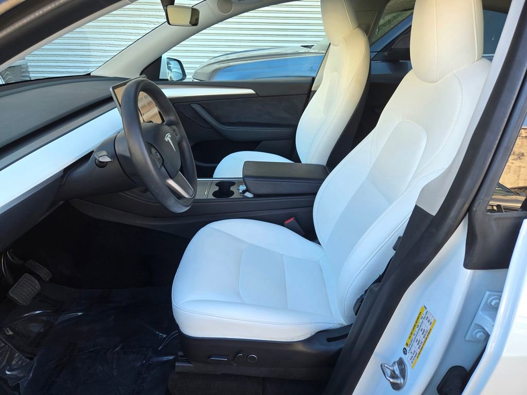 Used 2023 Tesla Model Y Long Range image 15