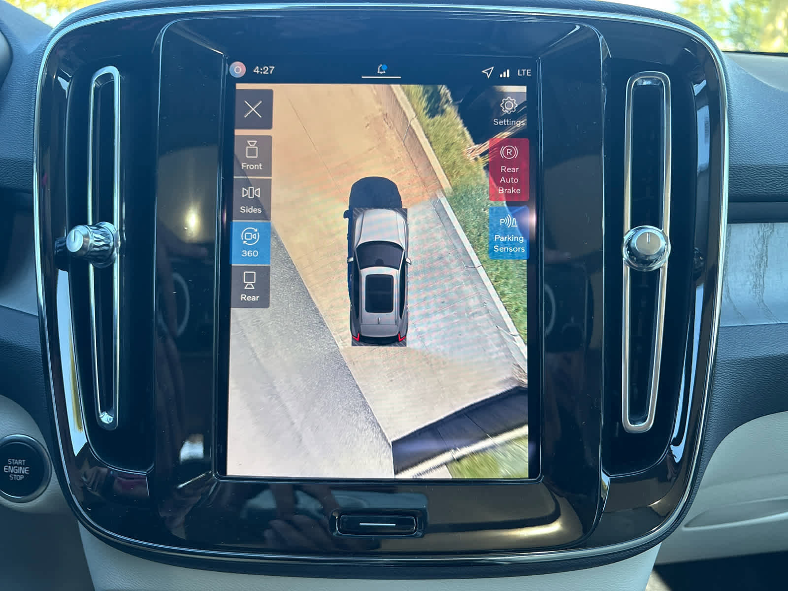 New 2026 Volvo XC40 B5 Ultra w/ Protection Package Premier image 11