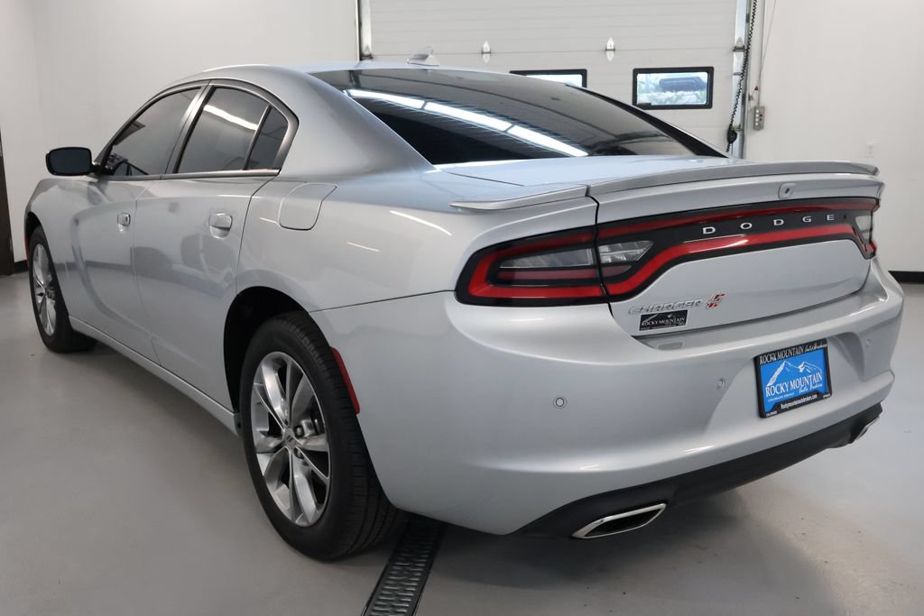 Used 2020 Dodge Charger SXT AWD/4WD image 5
