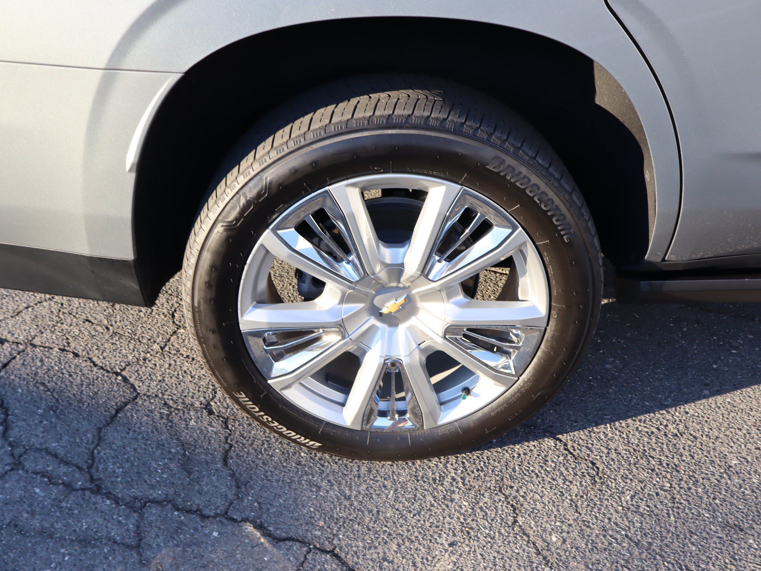 Used 2024 Chevrolet Tahoe High Country RWD image 41