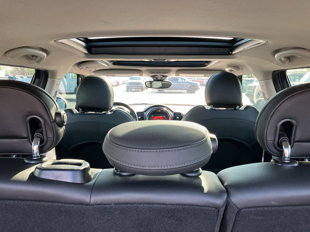 Used 2019 MINI Cooper Clubman S w/ Premium Package image 31