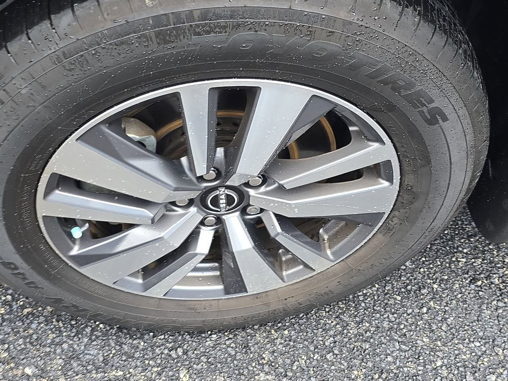 Used 2024 Nissan Pathfinder SL image 10