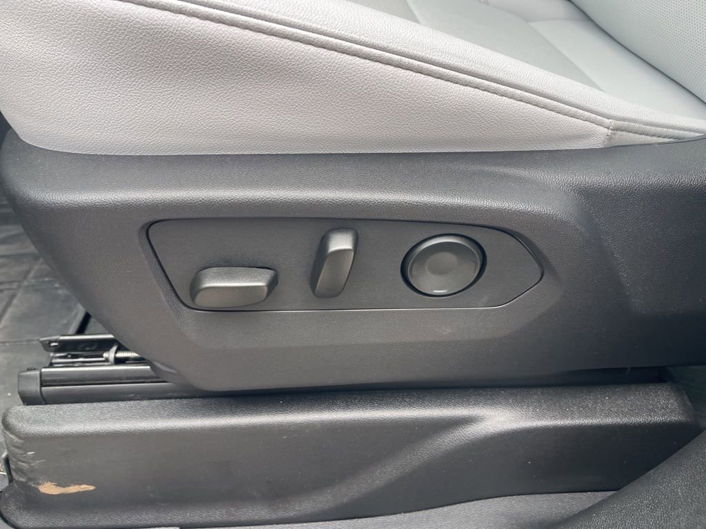 New 2025 Chevrolet Suburban Premier image 23