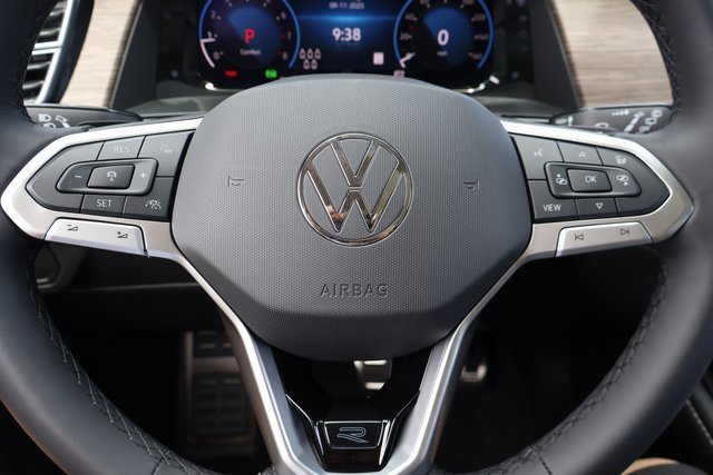 New 2026 Volkswagen Atlas SEL Premium R-Line image 19
