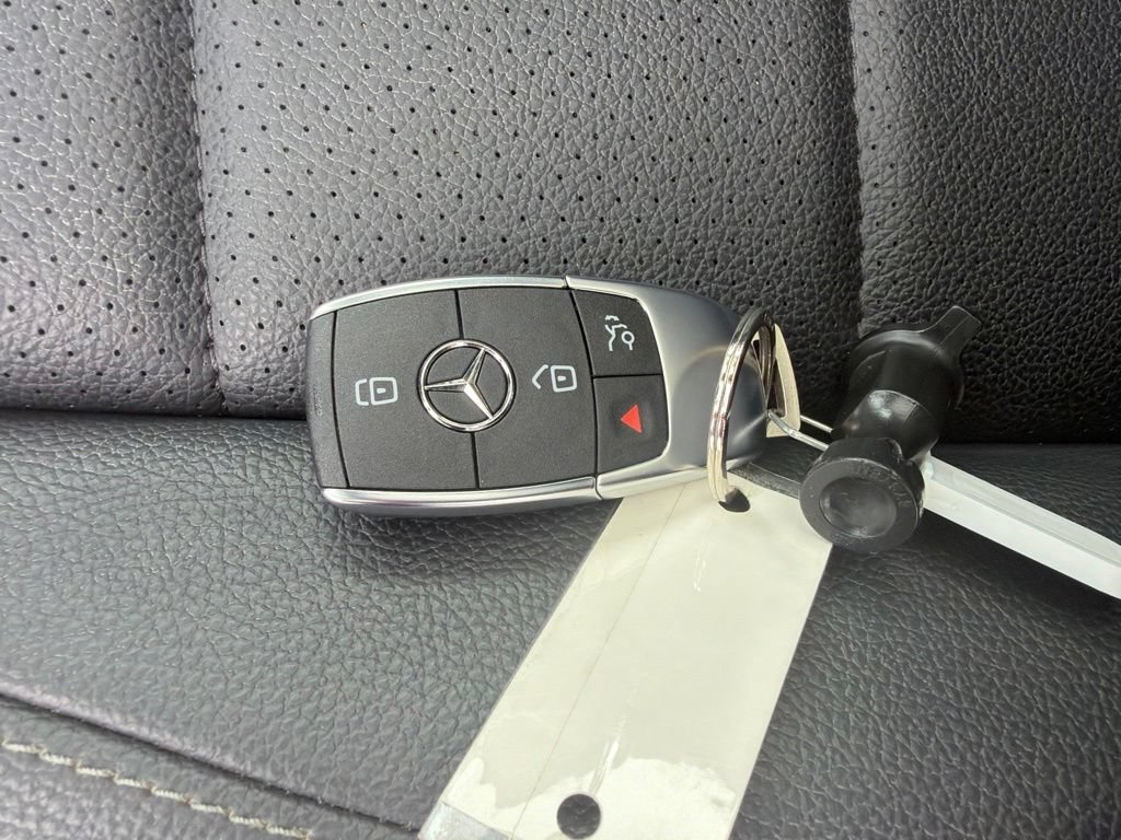 Certified 2024 Mercedes-Benz GLS 450 4MATIC image 23