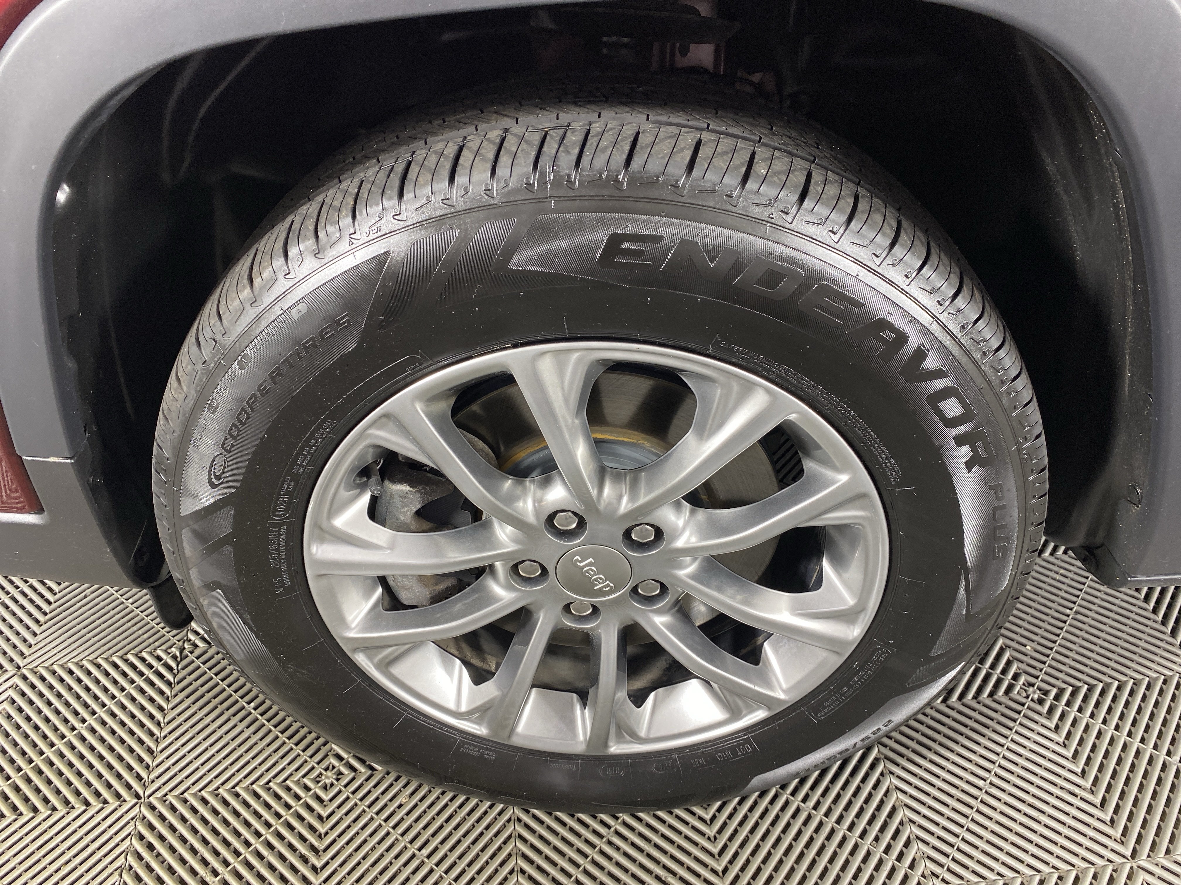 Used 2021 Jeep Cherokee Latitude Lux AWD/4WD image 12