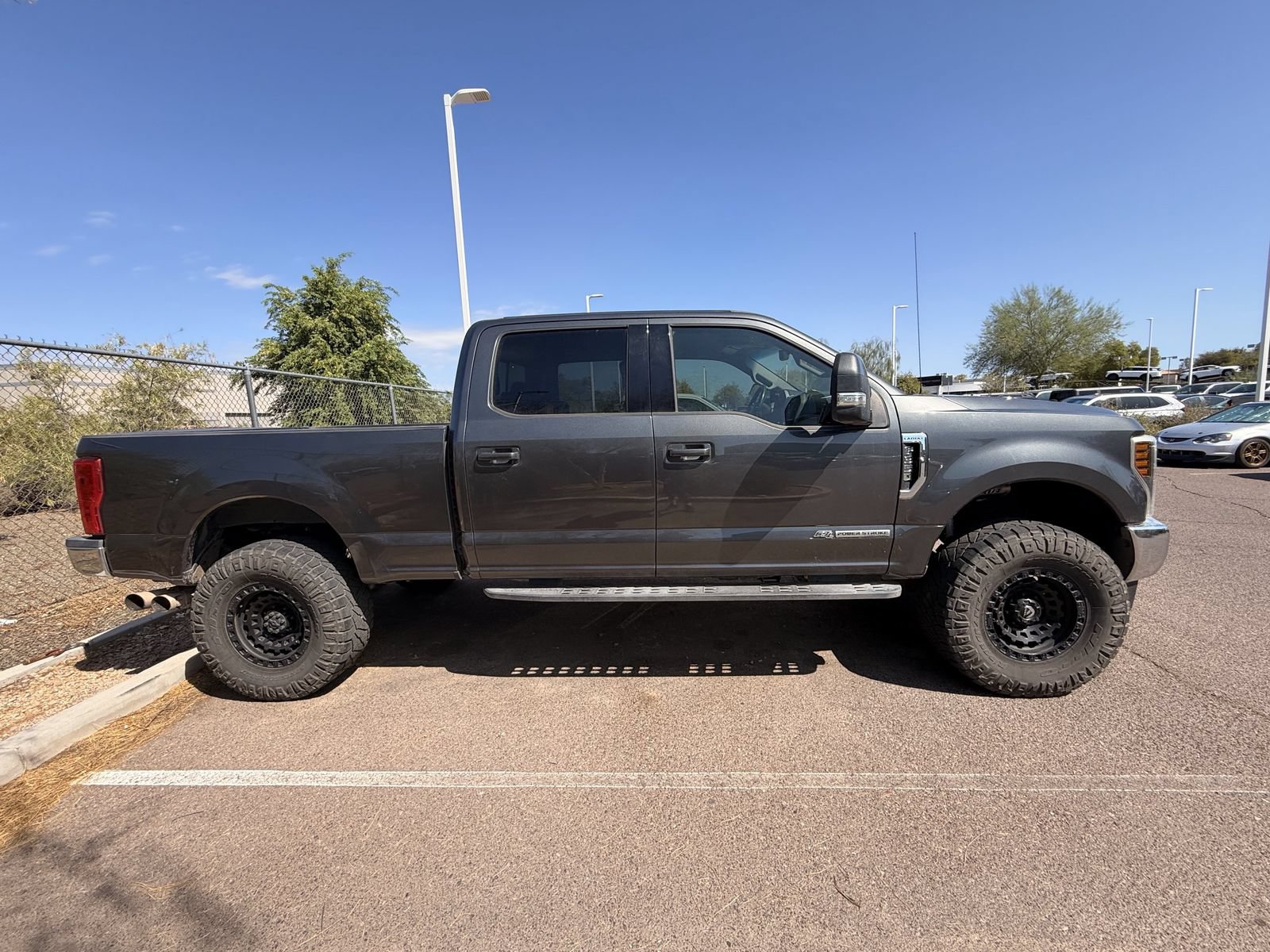 Used 2018 Ford F350 Lariat AWD/4WD image 2