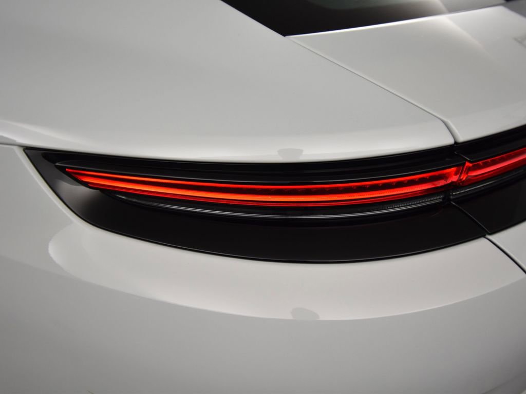 Used 2025 Porsche Panamera 4 image 15