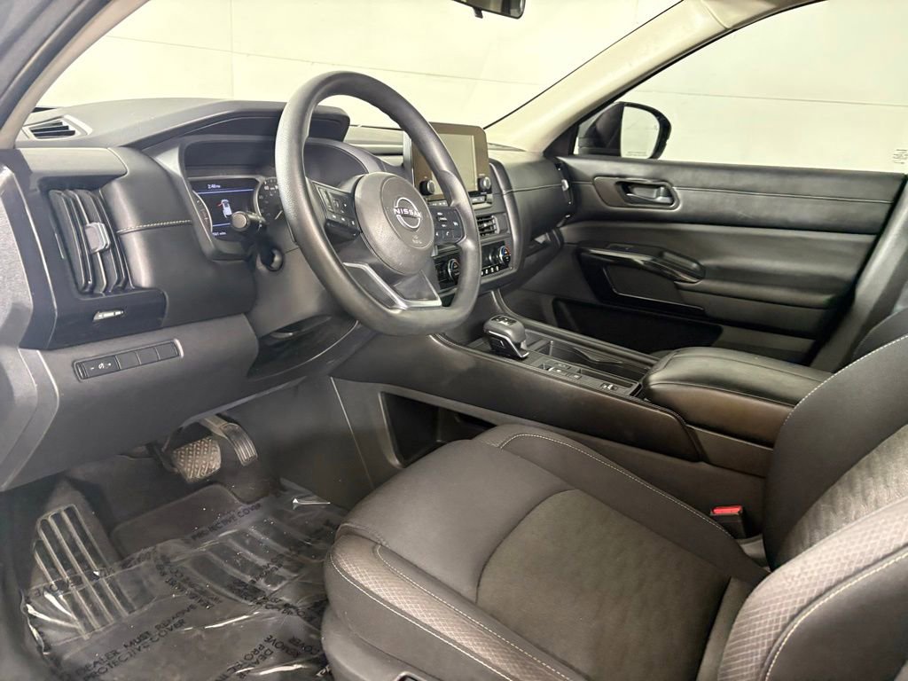 Used 2023 Nissan Pathfinder S FWD image 21
