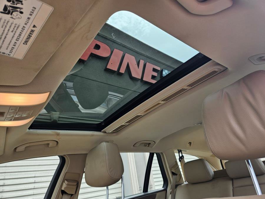 Used 2012 Mercedes-Benz E 350 4MATIC Wagon image 10