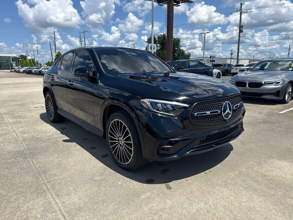 Used 2025 Mercedes-Benz GLC 300 4MATIC image 6