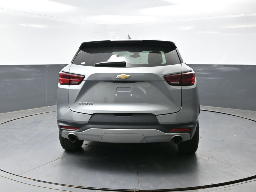 Used 2023 Chevrolet Blazer LT FWD image 12