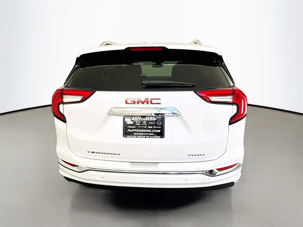 Used 2022 GMC Terrain Denali w/ Denali Premium Package image 6