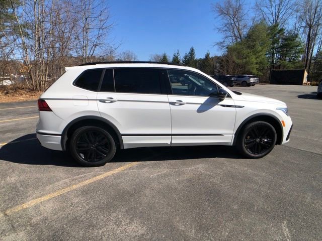 Used 2022 Volkswagen Tiguan SE R-Line AWD/4WD image 7