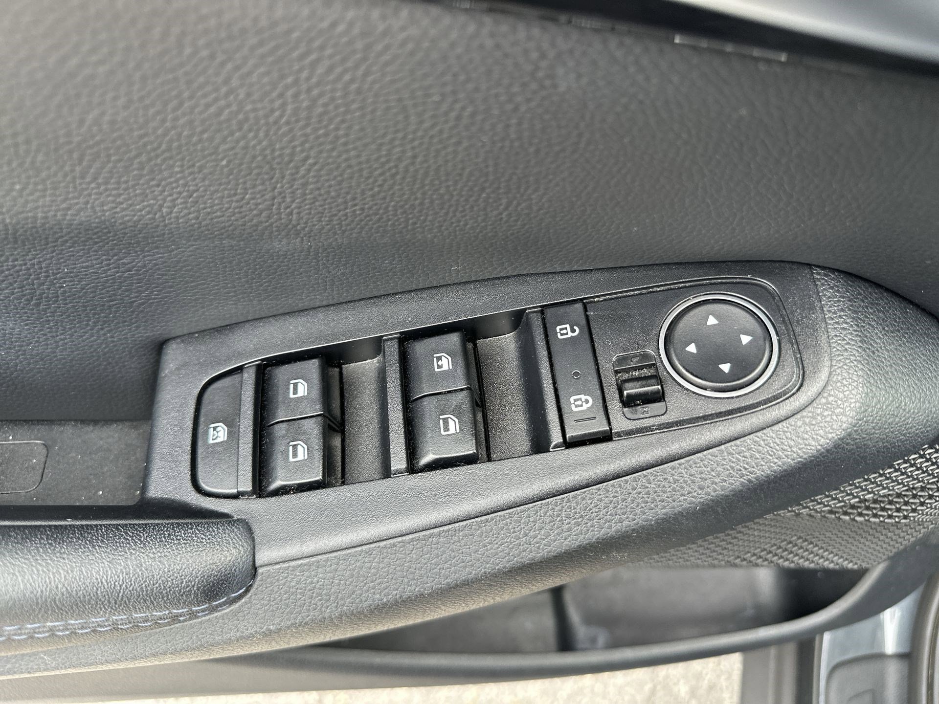 Certified 2022 Kia Seltos S FWD image 15