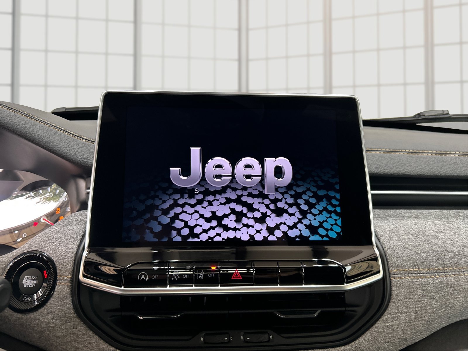 New 2026 Jeep Compass Latitude AWD/4WD image 13