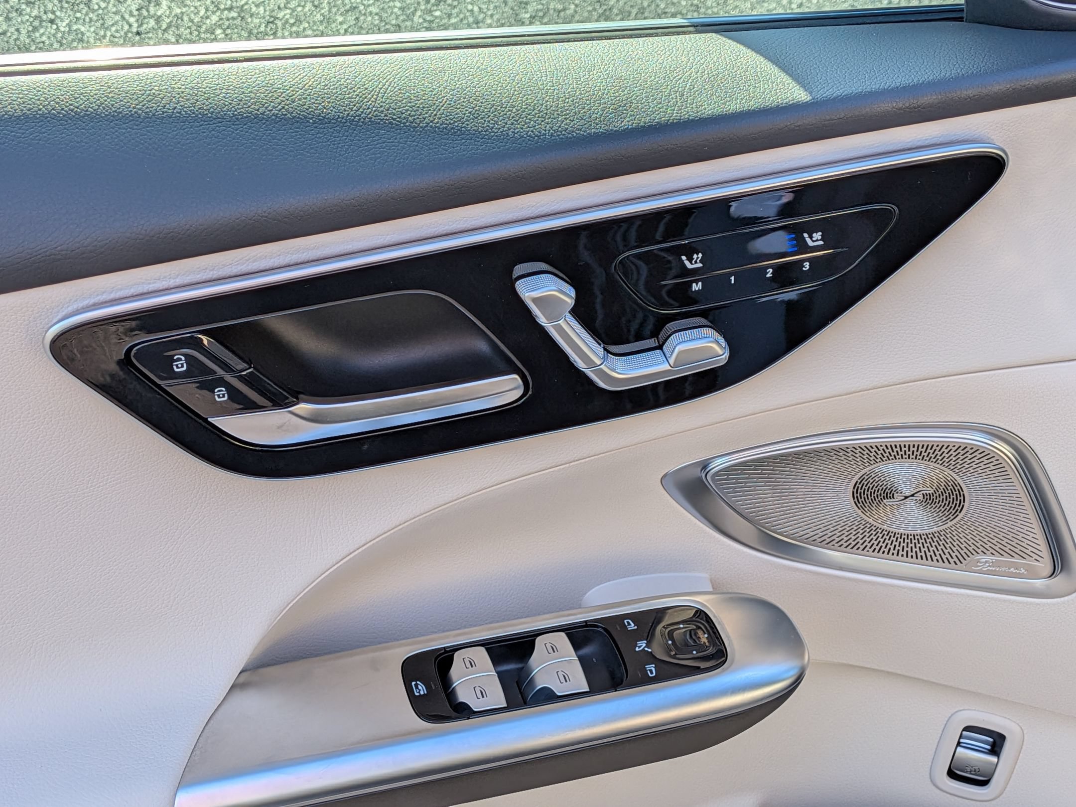 New 2026 Mercedes-Benz C 300 4MATIC Sedan image 15
