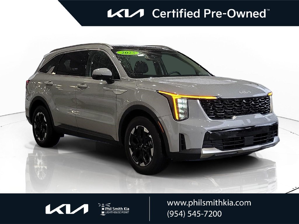 Certified 2025 Kia Sorento S w/ Panoramic Sunroof Package