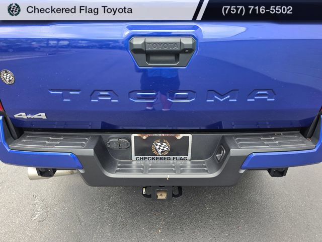 Used 2025 Toyota Tacoma SR5 AWD/4WD image 15