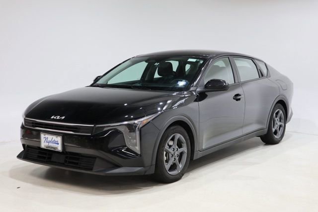 Used 2025 Kia K4 LXS FWD image 3