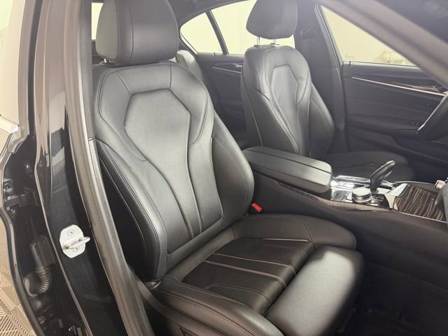 Used 2023 BMW 530i xDrive image 24