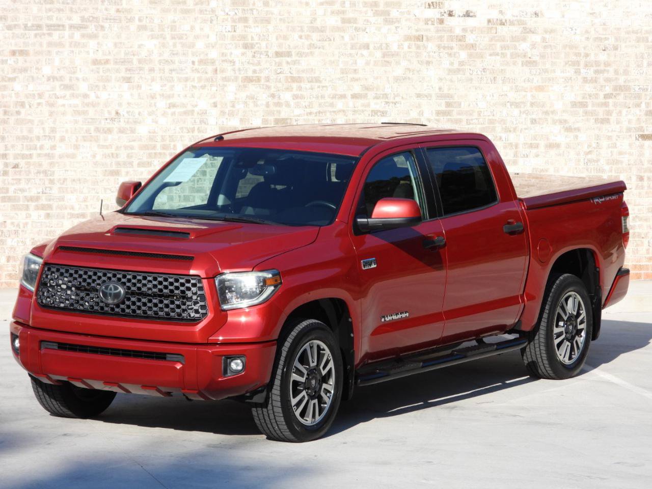 Used 2018 Toyota Tundra CrewMax SR5 w/ TRD Sport Package RWD image 33