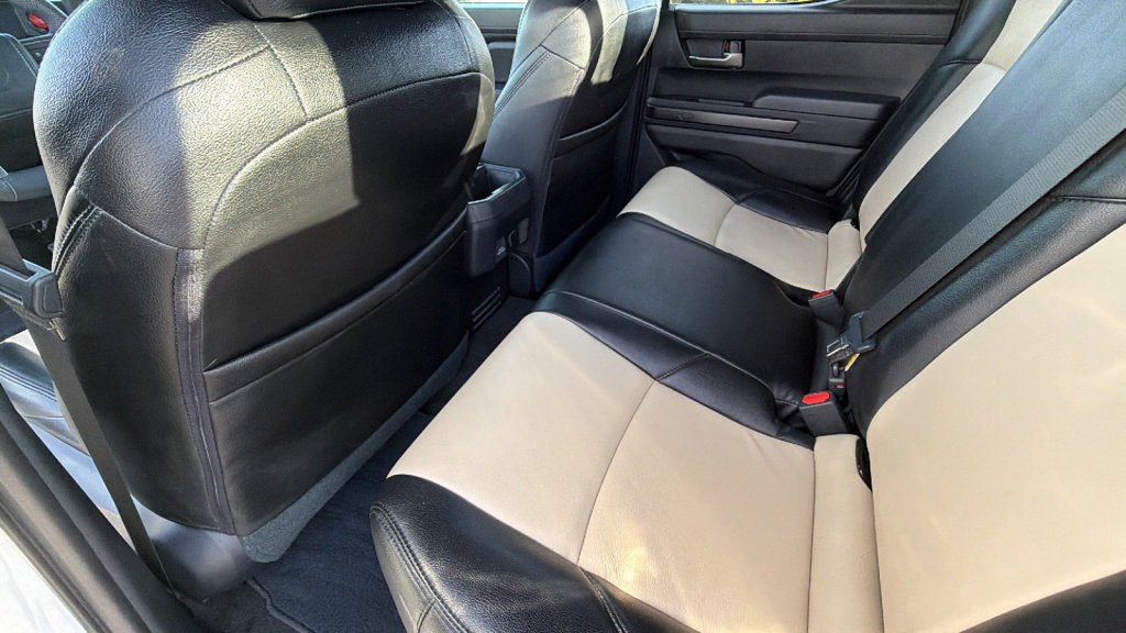 Used 2024 Toyota Tacoma TRD Sport w/ TRD Sport Upgrade Package image 24