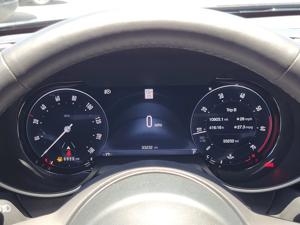 Used 2024 Alfa Romeo Giulia Veloce RWD image 5