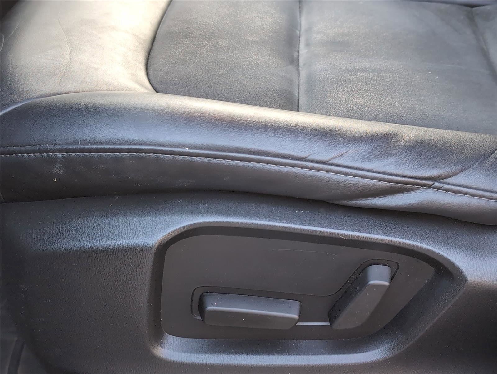 Used 2019 MAZDA CX-5 Touring image 14