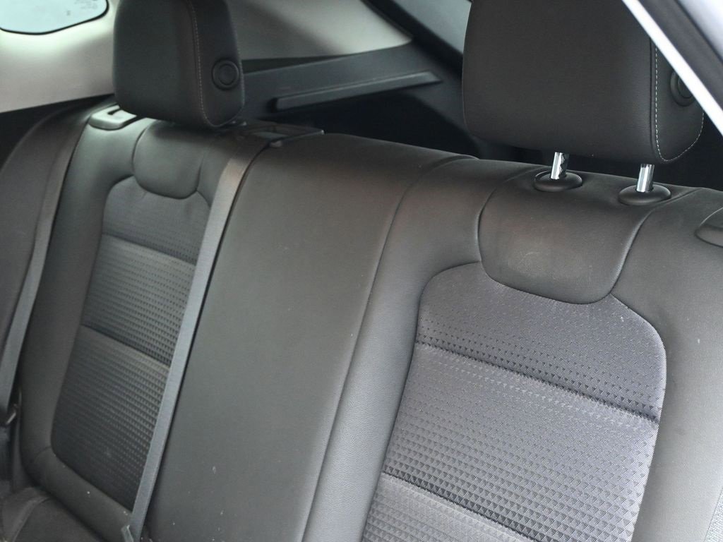 Used 2024 Chevrolet Trax LT w/ LT Convenience Package image 14