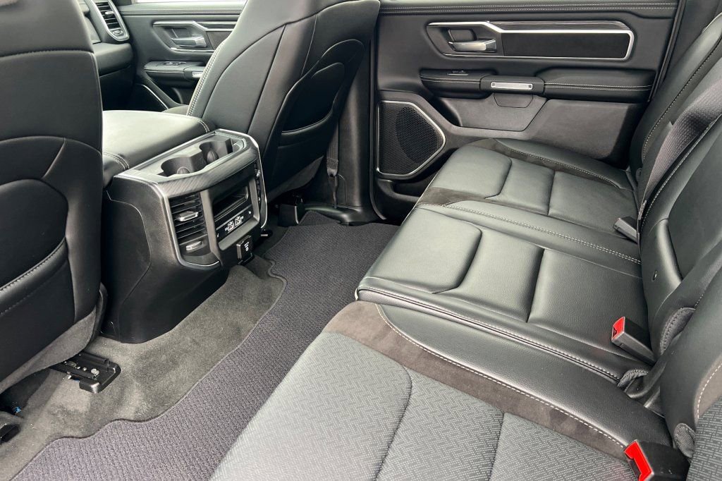 Used 2024 RAM 1500 Laramie image 9