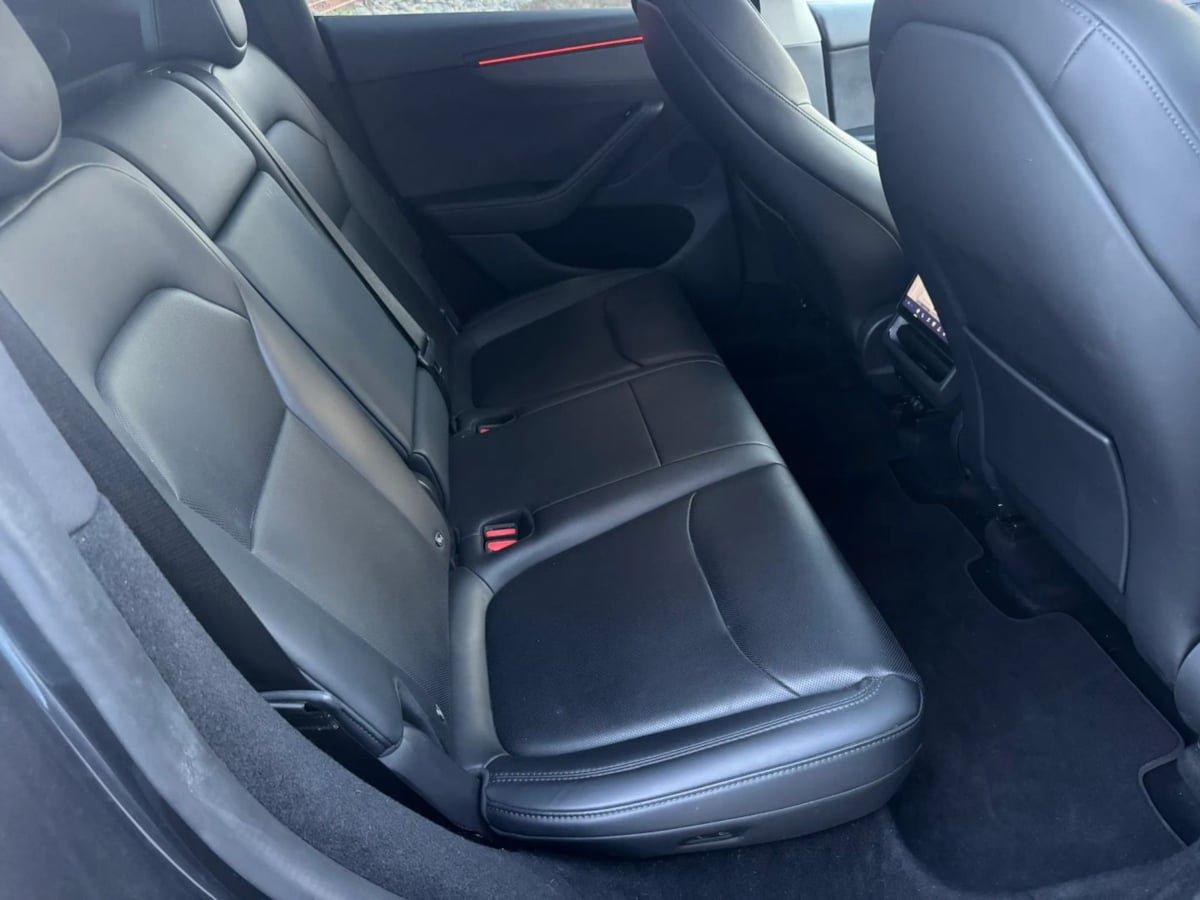 Used 2026 Tesla Model Y Long Range RWD image 13