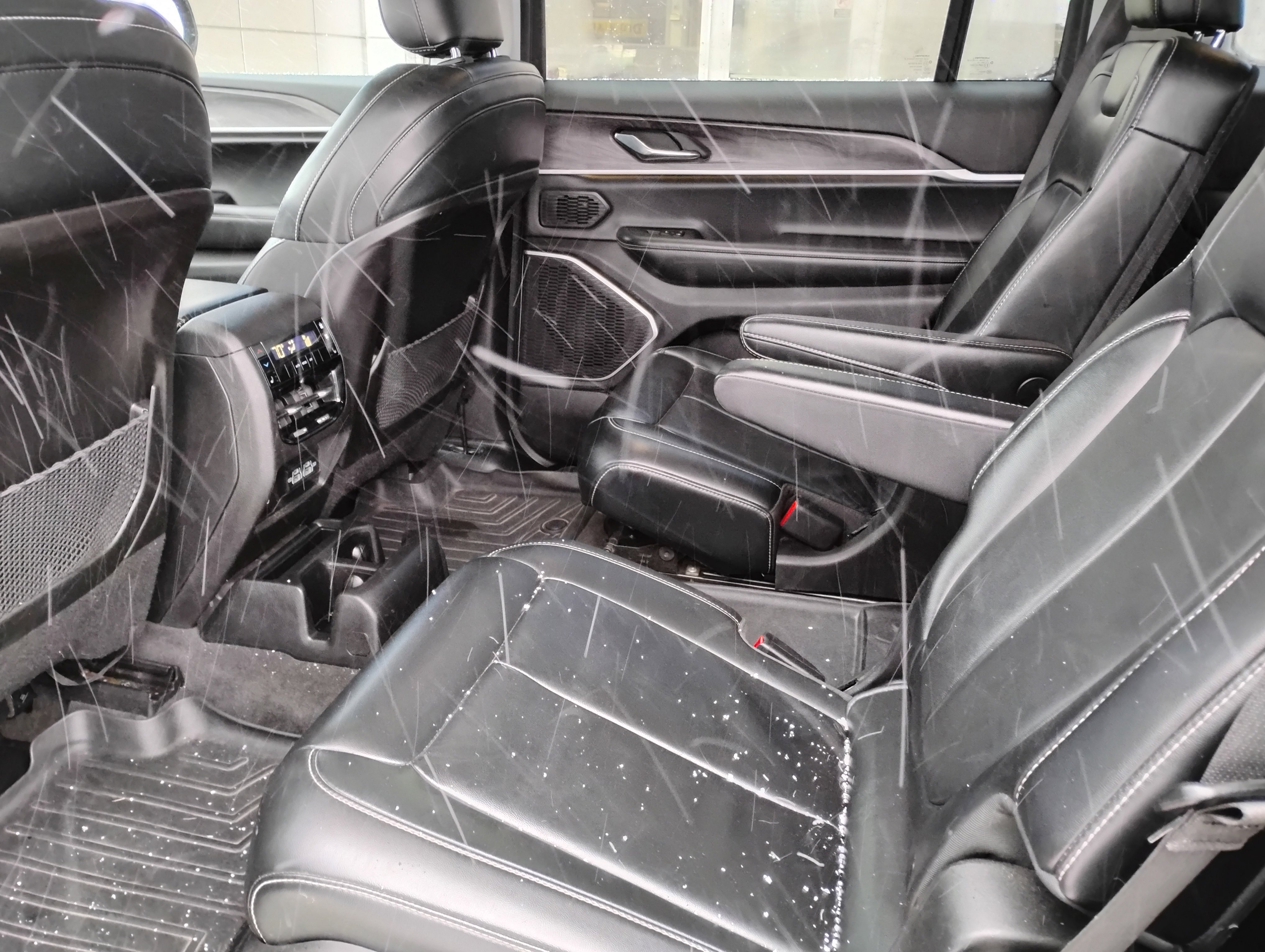 Used 2021 Jeep Grand Cherokee L Limited image 17