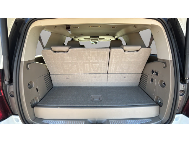 Used 2018 Chevrolet Tahoe Premier AWD/4WD image 34